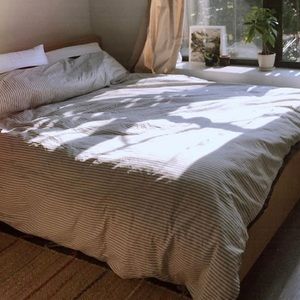 West Elm Duvet Cover - Queen